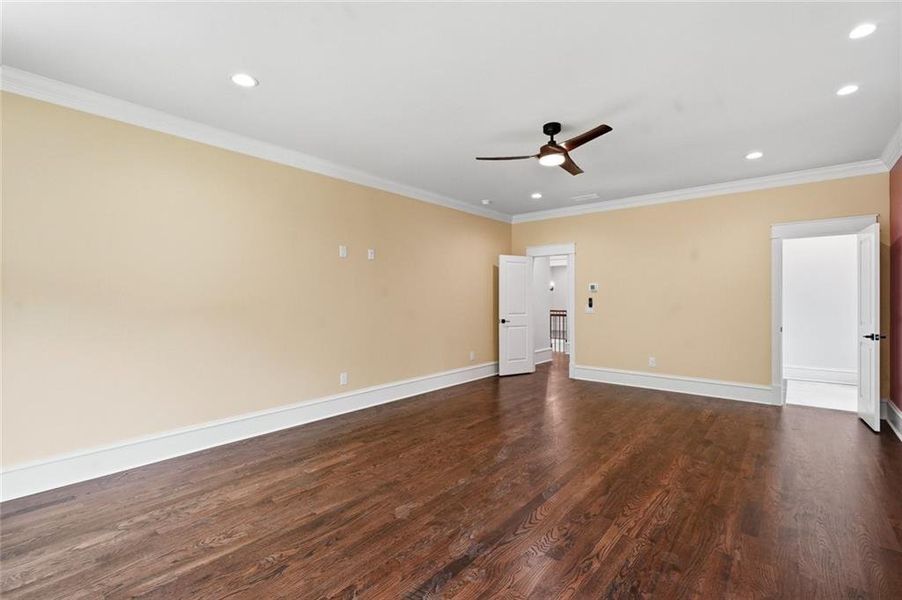 Spacious, unfurnished interior of a new home in , Roswell (Image 49).