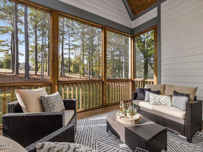 025-Screened Porch