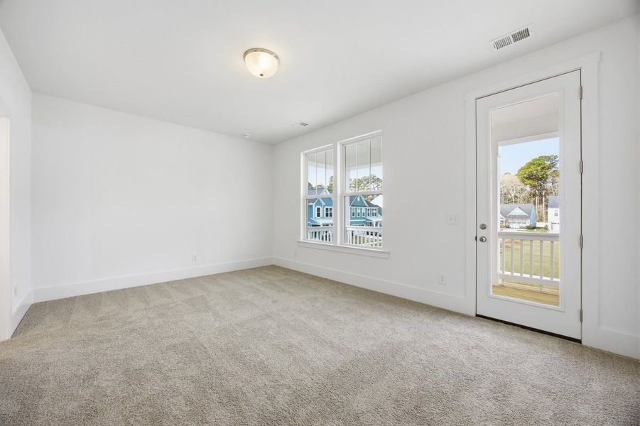 Spacious, unfurnished interior of a new home in Homecoming, Ravenel (Image 12).