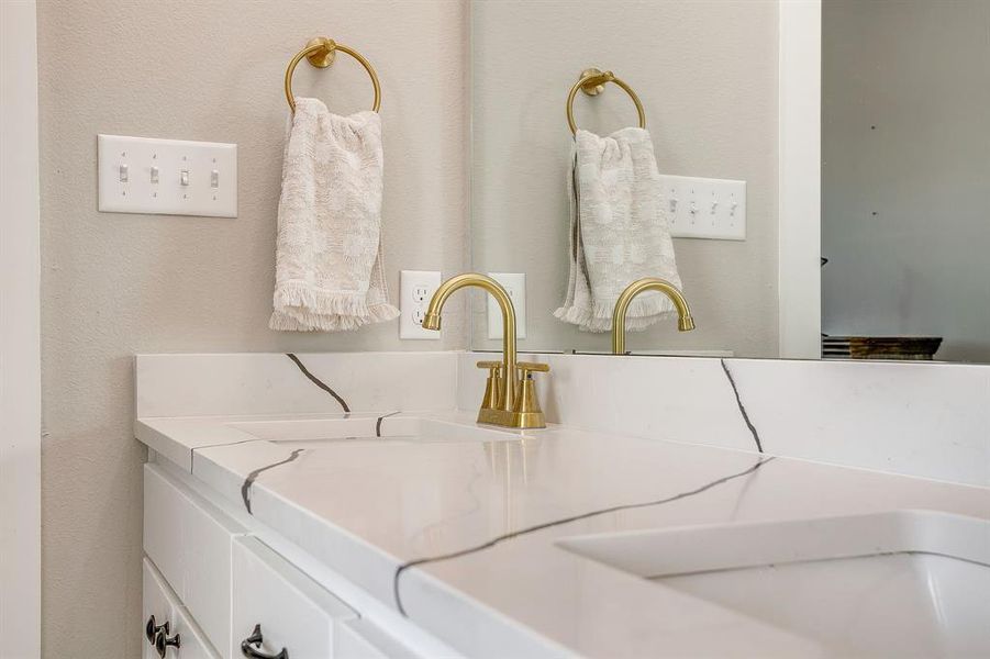 Close-up of interior finishes inside a home in , Mineral Wells (Image 20).
