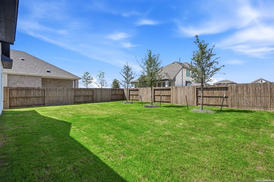 Exterior details and patio area of a home in Prominence Urban, San Antonio (Image 24).