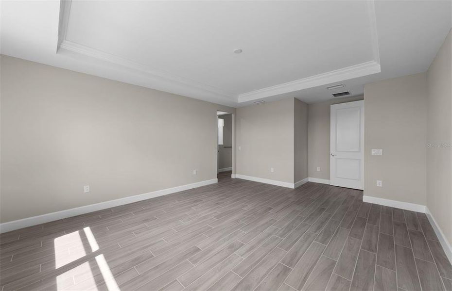 Spacious, unfurnished interior of a new home in Arbor Oaks, North Port (Image 21).