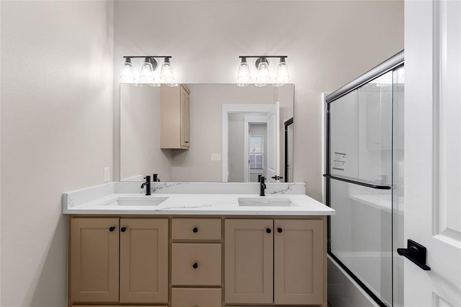 Furnished interior view inside a new home in , Sulphur Springs (Image 9).