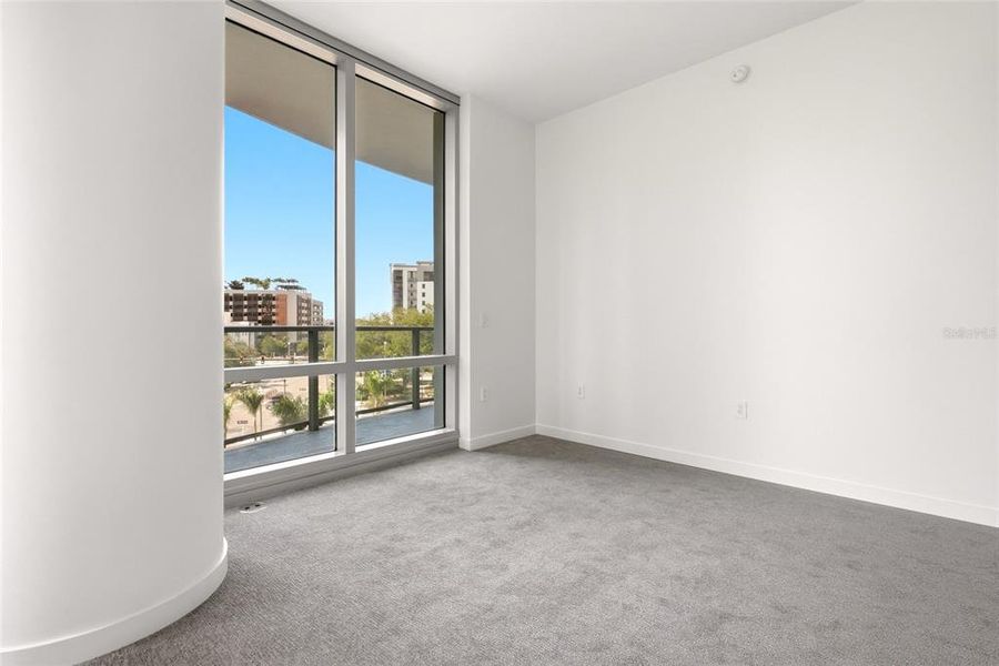 Spacious, unfurnished interior of a new home in , St. Petersburg (Image 43). Spacious, unfurnished interior of a new home in , St. Petersburg (Image 43).