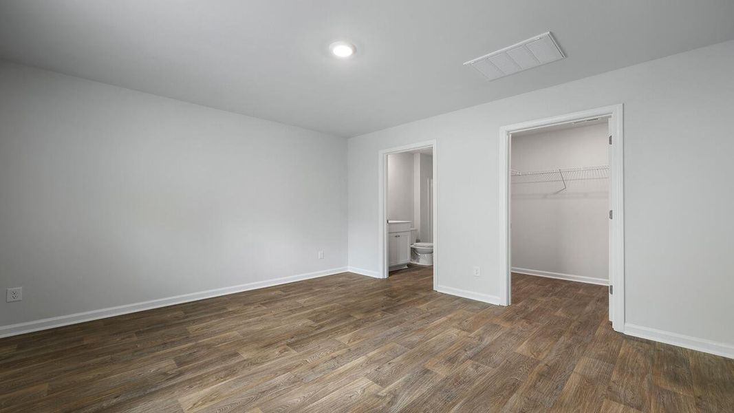 Spacious, unfurnished interior of a new home in Center Pointe, Santee (Image 18).