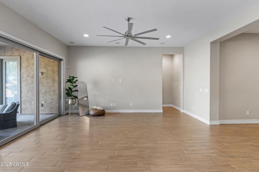 5211 S Del Rancho-11