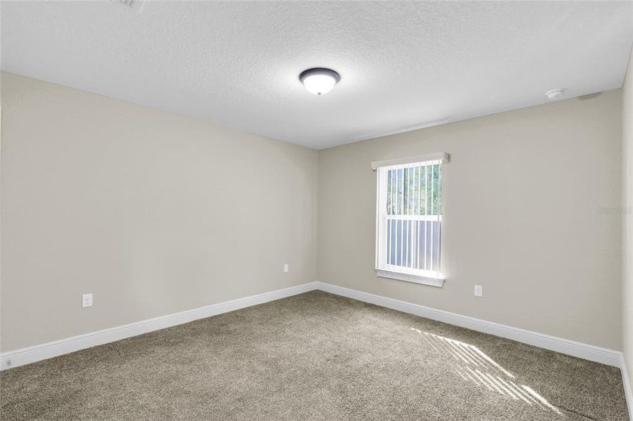 Spacious, unfurnished interior of a new home in , Ocala (Image 25).
