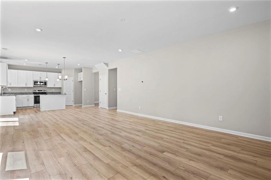 Spacious, unfurnished interior of a new home in Sage Woods, Dallas (Image 20).