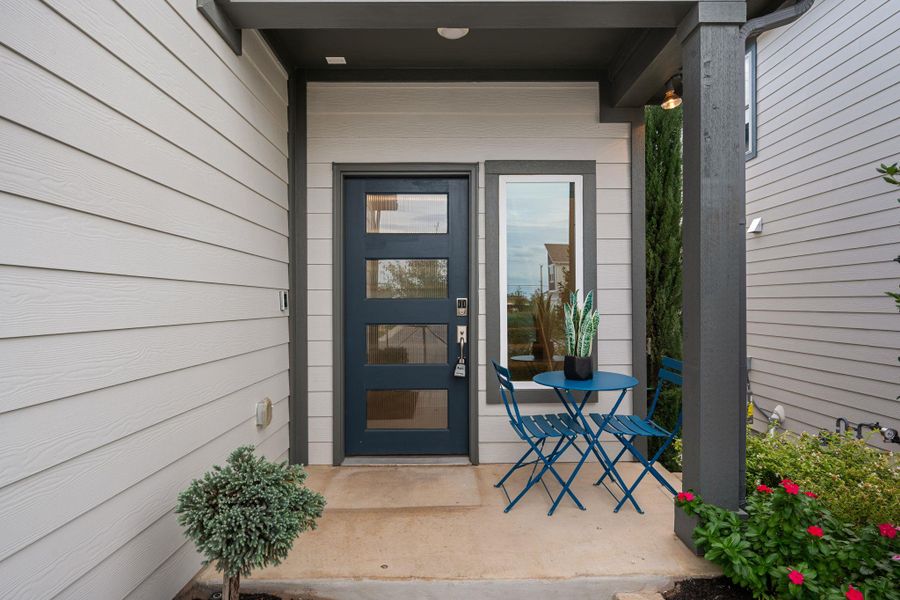 Exterior details and patio area of a home in Sarah's Creek, Pflugerville (Image 3).