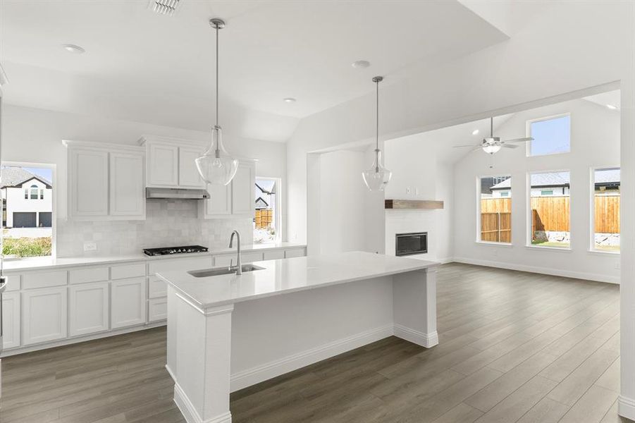 10. 5705 Burford - Kitchen (2)