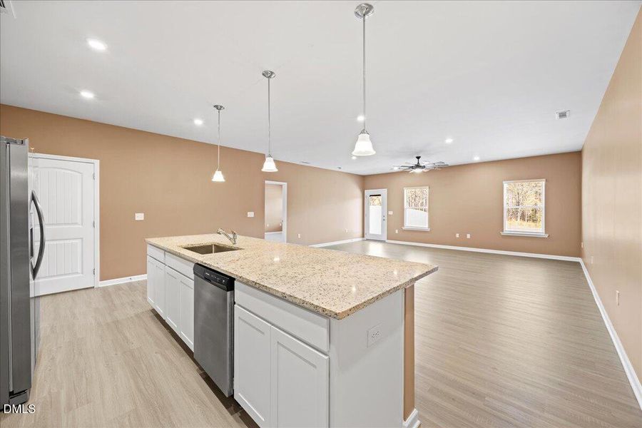 16-2A1A2673 16-2A1A2673