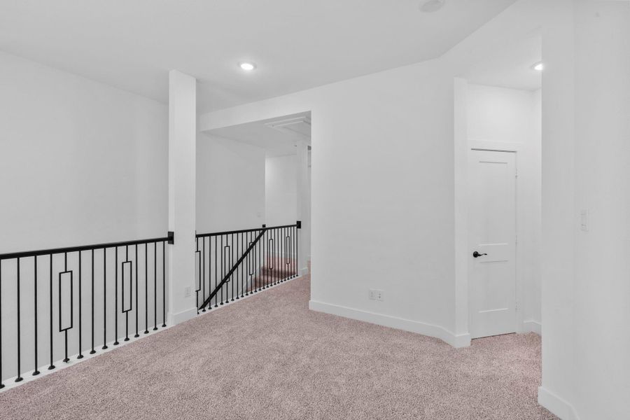 Spacious, unfurnished interior of a new home in Meridiana Chateau, Manvel (Image 20). Spacious, unfurnished interior of a new home in Meridiana Chateau, Manvel (Image 20).