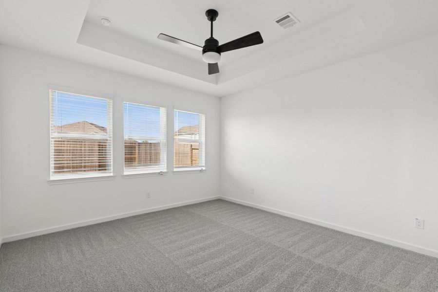 Spacious primary suite (*Photo not of actual home and used for illustration purposes only.)