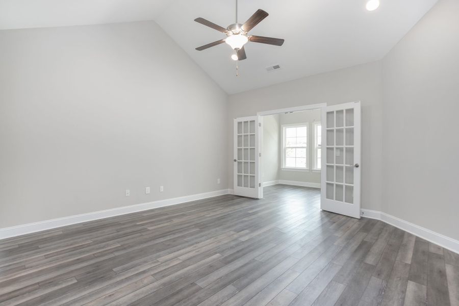 Representative unfurnished interior of a home built from the Franklin by Keystone Homes NC in Friedberg Village, Winston-Salem (Image 20).