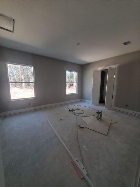 MASSIVE PRIMARY BEDROOM