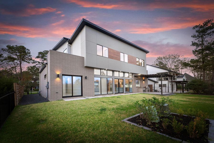 Exterior details and patio area of a home in , The Woodlands (Image 3).