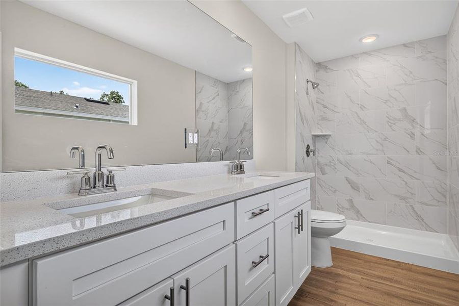 Furnished interior view inside a new home in , Port Charlotte (Image 8).