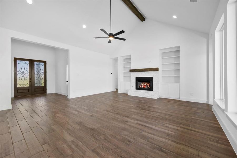 Spacious, unfurnished interior of a new home in , Waxahachie (Image 23).