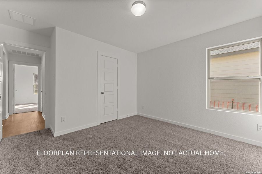 Spacious, unfurnished interior of a new home in Greenspoint Heights, Seguin (Image 10).