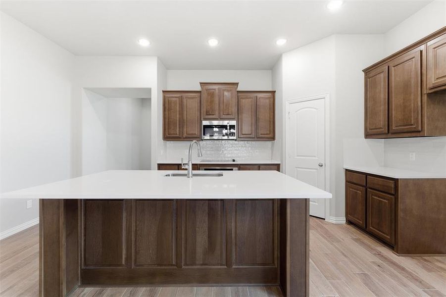 Furnished interior view inside a new home in Waterford Park, Weatherford (Image 16). Furnished interior view inside a new home in Waterford Park, Weatherford (Image 16).