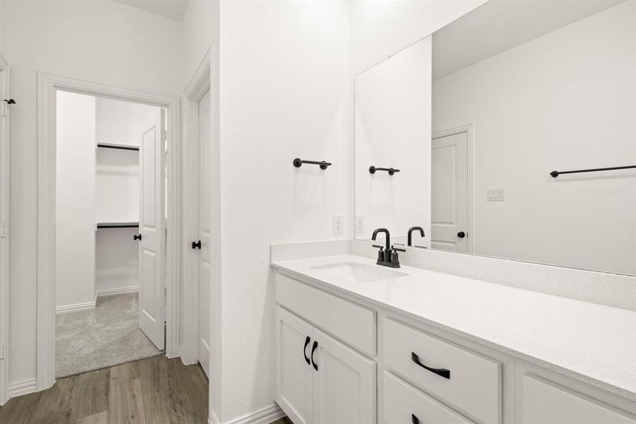 20. 709 Kerrville - Bath (3)