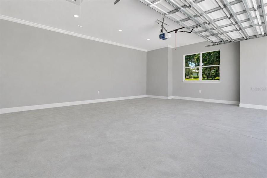 Spacious, unfurnished interior of a new home in , Leesburg (Image 35).