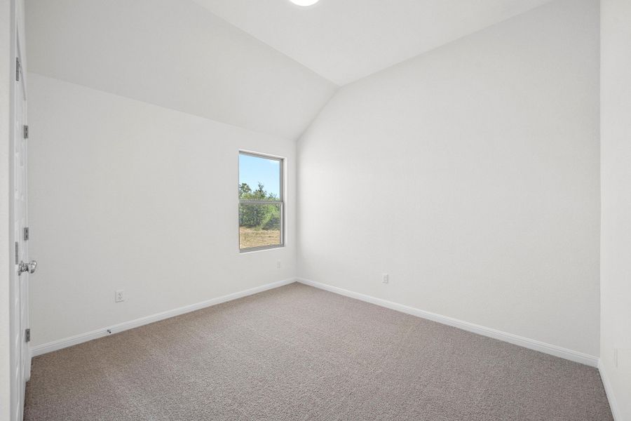 Spacious, unfurnished interior of a new home in Trinity Ranch, Elgin (Image 26).