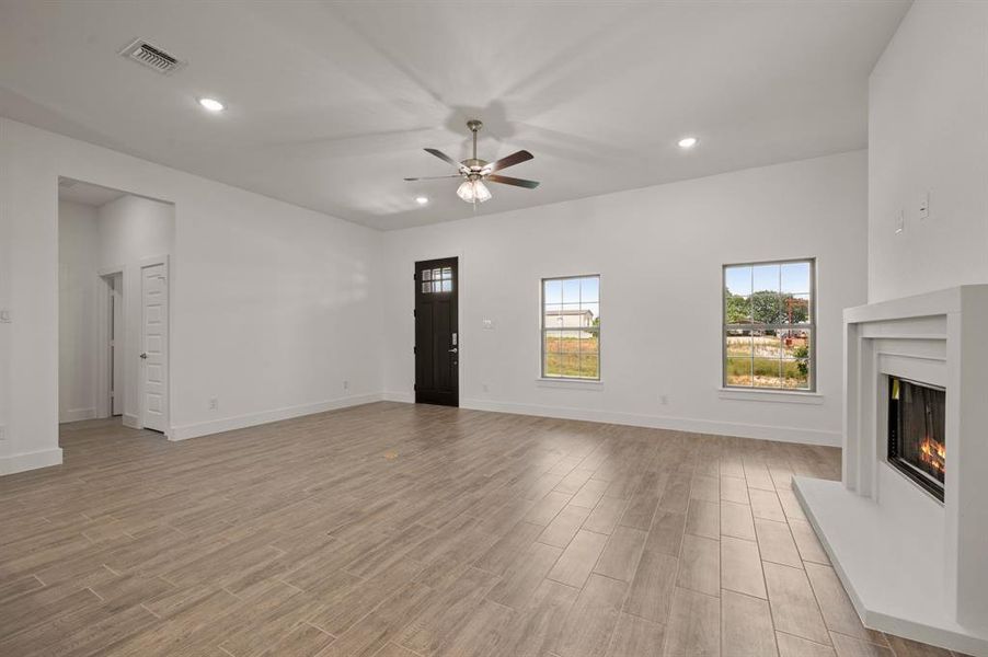 Spacious, unfurnished interior of a new home in Saddleback Estates, Boyd (Image 15).