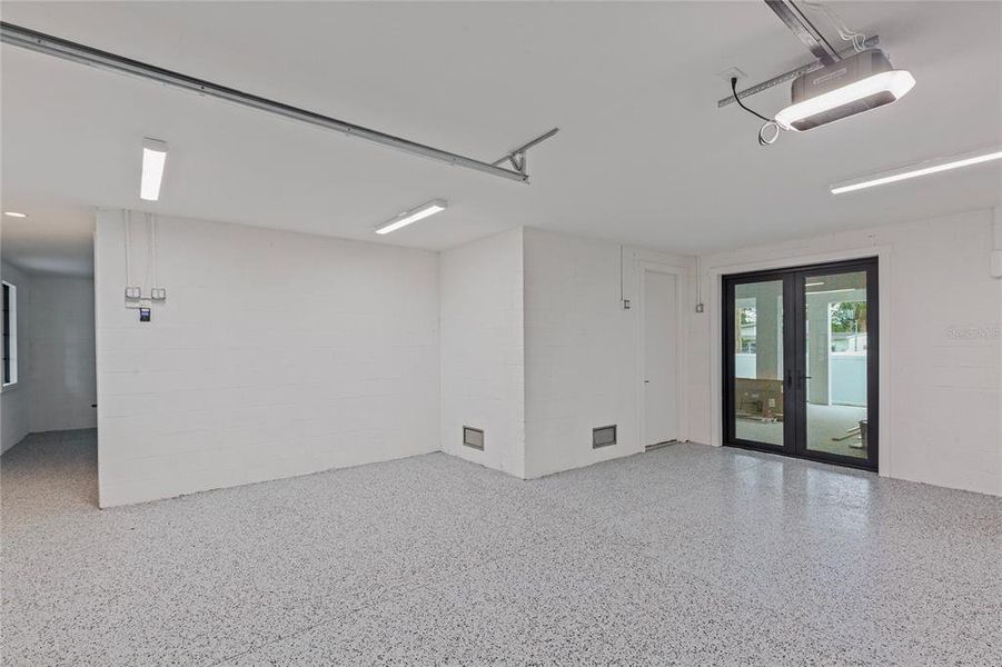 Spacious, unfurnished interior of a new home in , St. Petersburg (Image 62).