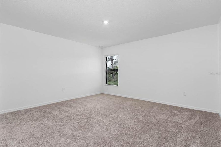 Spacious, unfurnished interior of a new home in , Port Charlotte (Image 11).