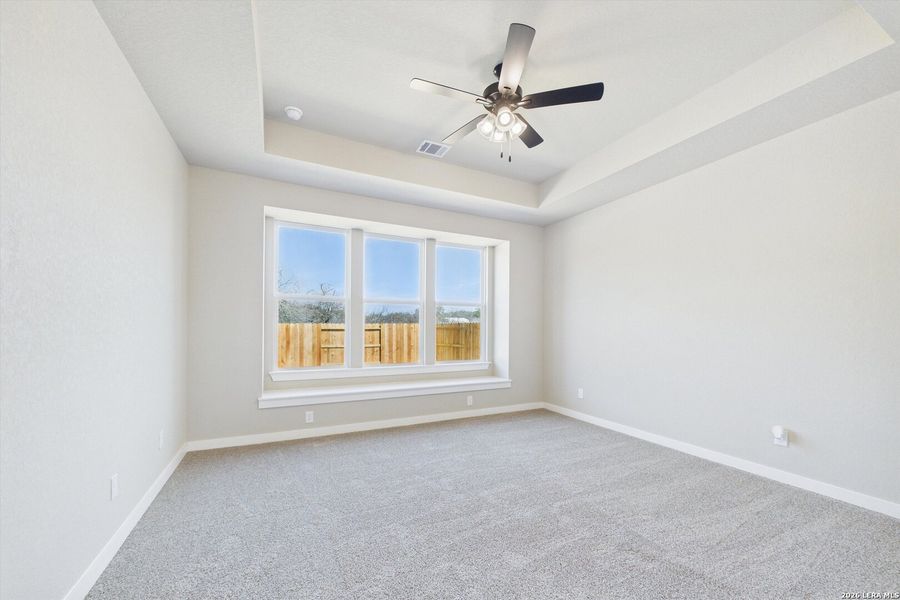 Spacious, unfurnished interior of a new home in Foxbrook, Cibolo (Image 11).