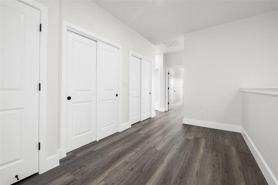 Spacious, unfurnished interior of a new home in , Dallas (Image 20).