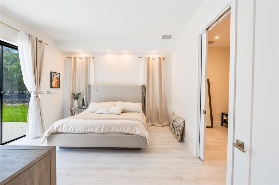 Furnished interior view inside a new home in , Clewiston (Image 12).