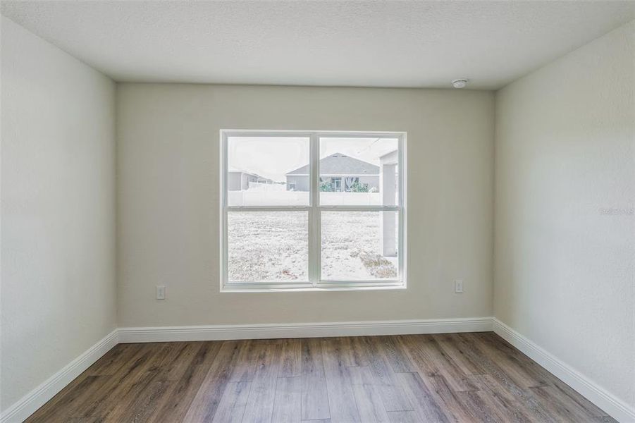 Spacious, unfurnished interior of a new home in , Ocala (Image 10).