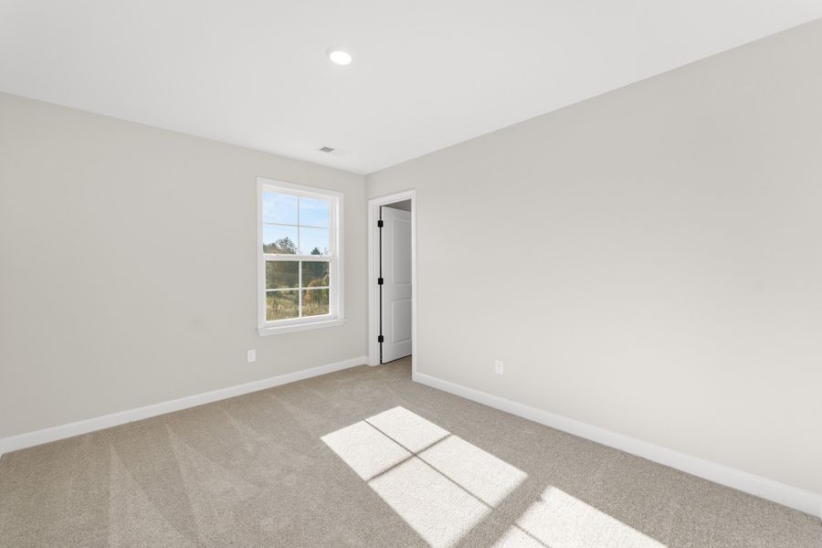 Spacious, unfurnished interior of a new home in Foxhall Landing, Easley (Image 27).