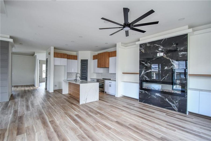 Image 82 of a home in .