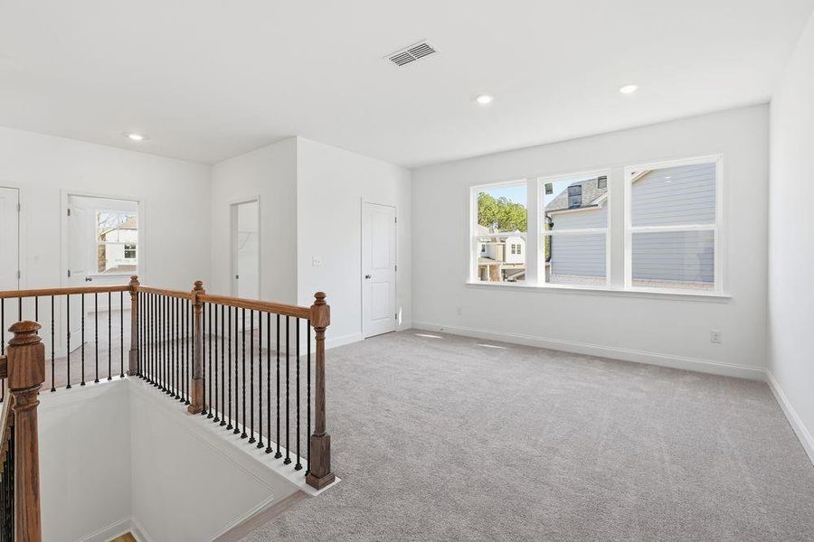 Spacious, unfurnished interior of a new home in Oakmead, Buford (Image 25).