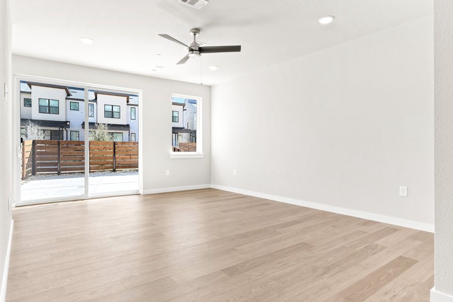 Spacious, unfurnished interior of a new home in Willow Grove Townhomes, Melissa (Image 19). Spacious, unfurnished interior of a new home in Willow Grove Townhomes, Melissa (Image 19).