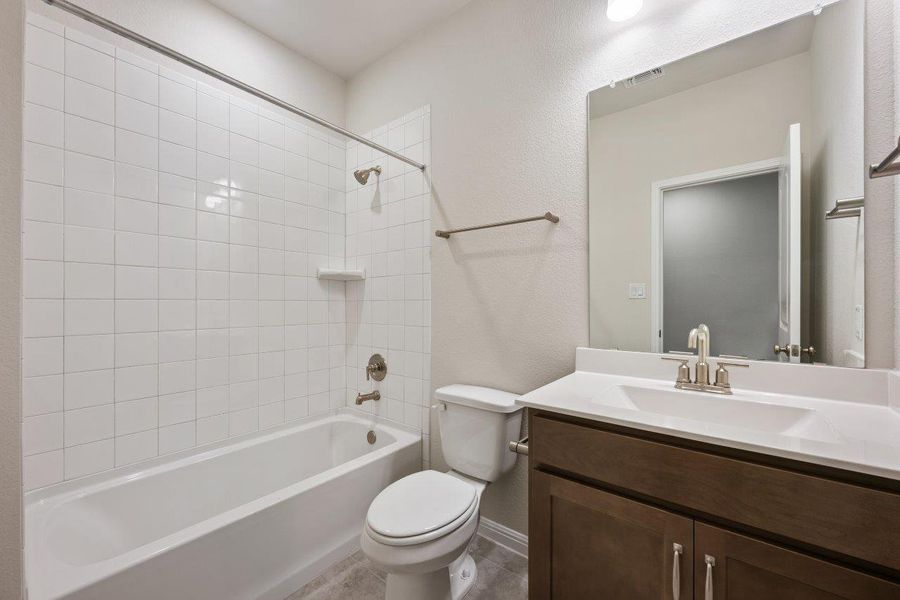 Representative images and renderings are for illustrative purposes. Actual structural options and design finishes of home may vary. Representative images and renderings are for illustrative purposes. Actual structural options and design finishes of home may vary.