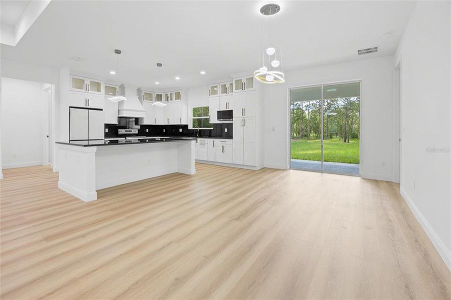 Spacious, unfurnished interior of a new home in , Dunnellon (Image 36).