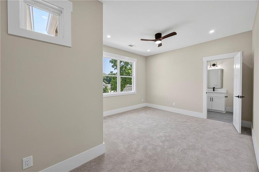 Spacious, unfurnished interior of a new home in , Marietta (Image 27).