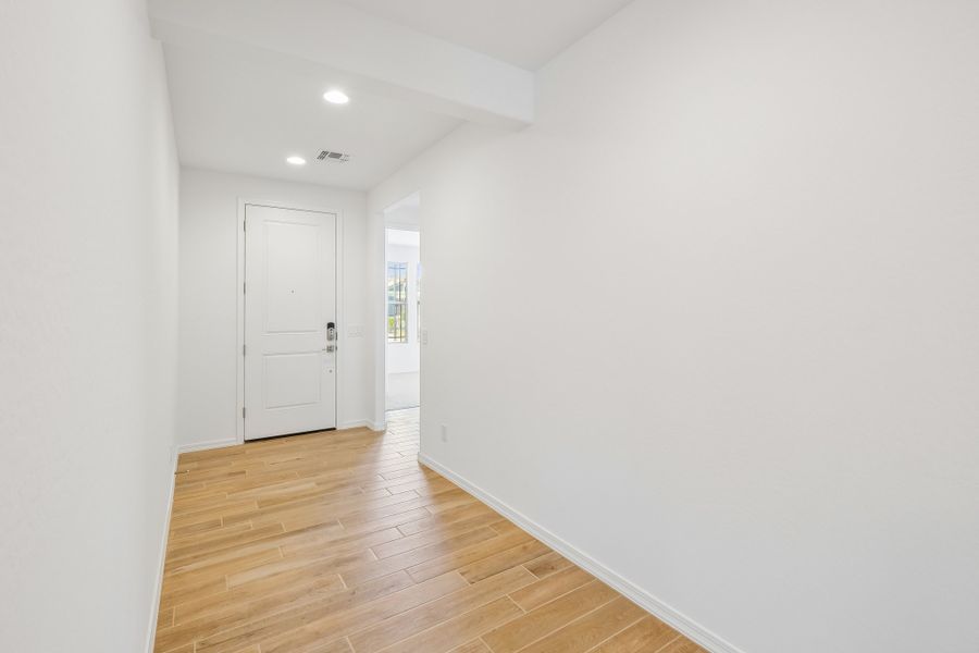 Spacious, unfurnished interior of a new home in Artisan at Asante, Surprise (Image 43). Spacious, unfurnished interior of a new home in Artisan at Asante, Surprise (Image 43).