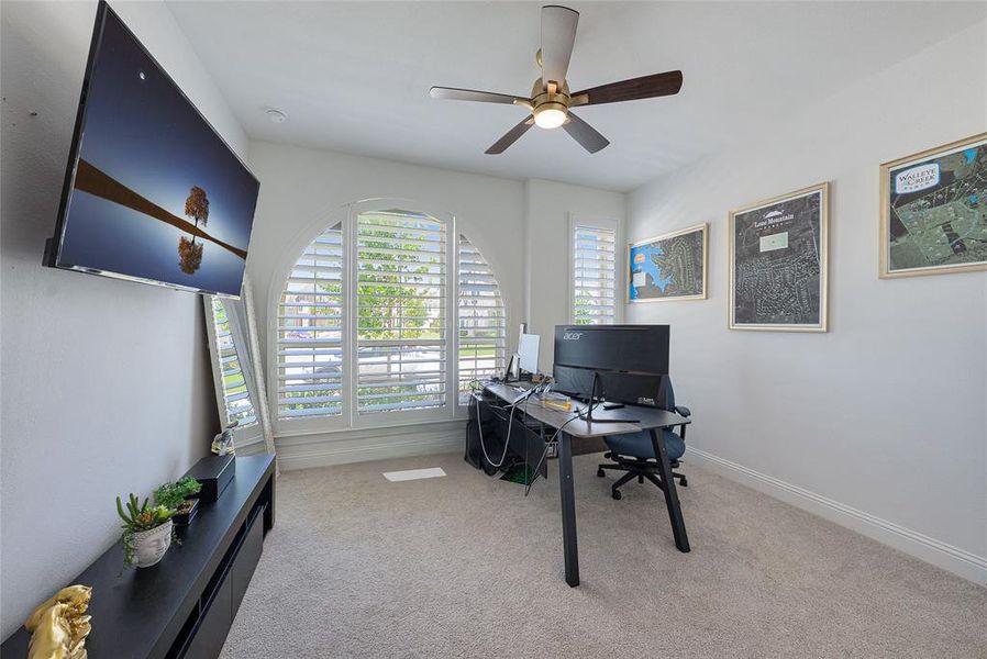 Furnished interior view inside a new home in , Irving (Image 11).
