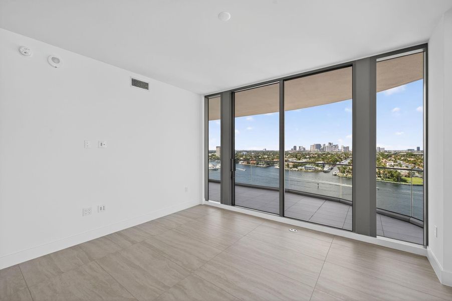 Spacious, unfurnished interior of a new home in , Fort Lauderdale (Image 24). Spacious, unfurnished interior of a new home in , Fort Lauderdale (Image 24).