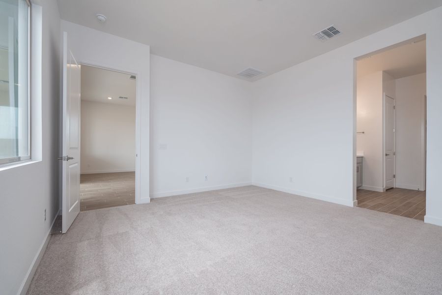 Spacious, unfurnished interior of a new home in Soleo, San Tan Valley (Image 10). Spacious, unfurnished interior of a new home in Soleo, San Tan Valley (Image 10).