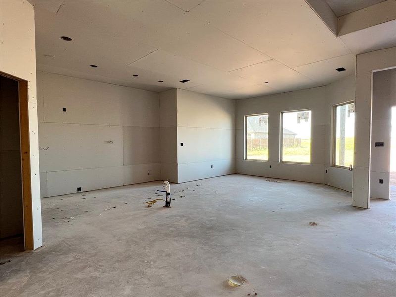 Spacious, unfurnished interior of a new home in , Abilene (Image 12).