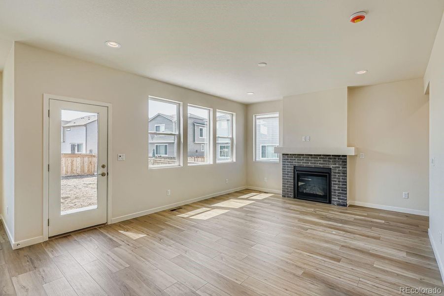 Spacious, unfurnished interior of a new home in Buffalo Highlands – Commerce City, Commerce City (Image 17).