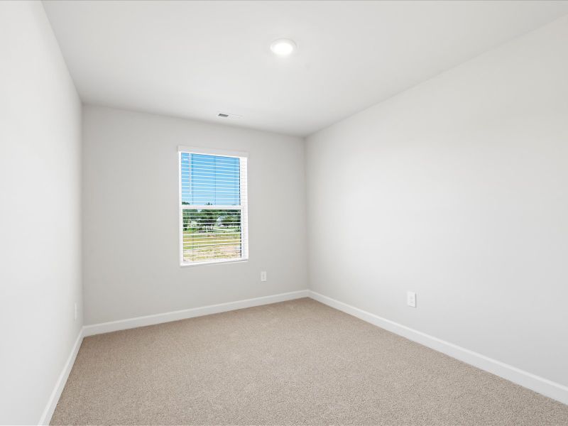 Spacious, unfurnished interior of a new home in Avalon Townes, Lyman (Image 16).