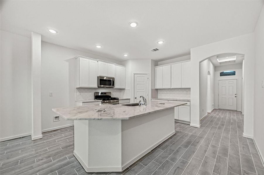Furnished interior view inside a new home in Rollingbrook Estates, Baytown (Image 10).