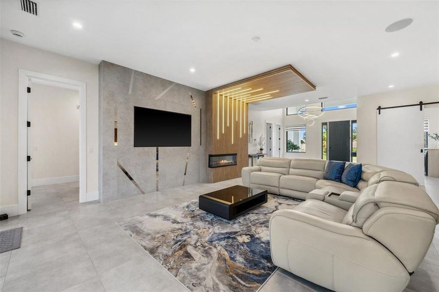 Image 47 of a home in .